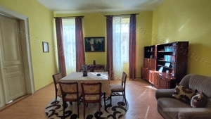 Casă în Hațeg - zonă centrală, singur în curte,  763 m2 de teren, stare foarte bună. - imagine 5