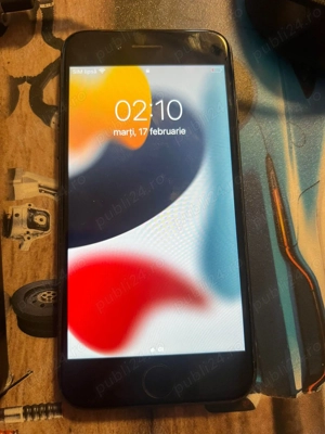 Vând IPhone 8, stare foarte buna