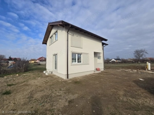 Casă individuală în vatra satului Albina 