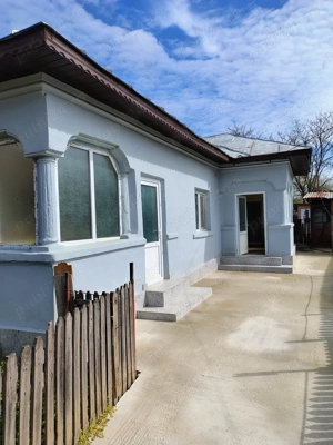 Casă de vânzare  - imagine 2