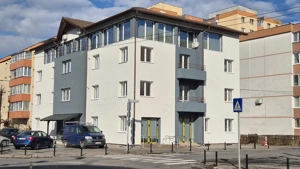 Spatiu comercial ideal pentru clinică medicală, birouri, activități similare.