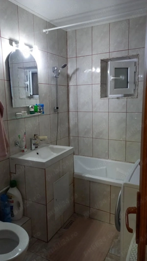 prprietar vand apartament 2 camere decomandate in spatele liceului auto - imagine 4