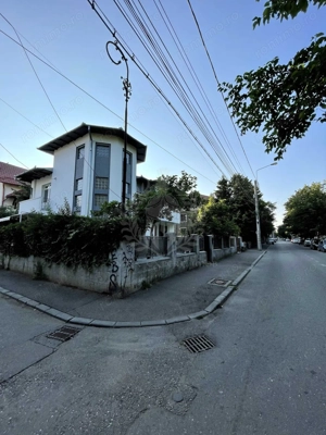 Casa 5 camere, birouri, zona Bulevardul Castanilor, Ploiești