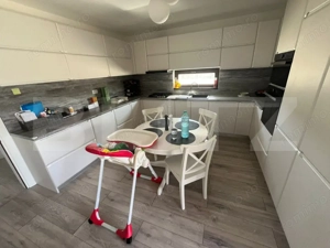  Vilă modernă, de vanzare, cu 5 camere, teren 604 mp, zona Dealu obrejii - imagine 7