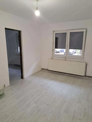 Apartament 2 camere de vanzare , Ozana , M15 , parter , 46.000 euro neg. - imagine 2
