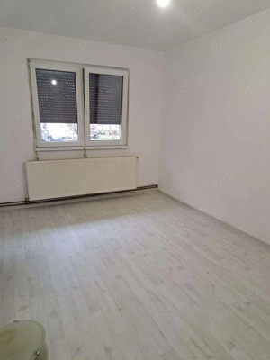 Apartament 2 camere de vanzare , Ozana , M15 , parter , 46.000 euro neg. - imagine 4