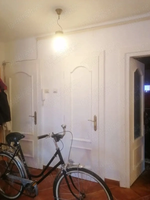 Apartament 3 camere decomandat Complex bloc caramida centrala proprie etaj 2 - imagine 3