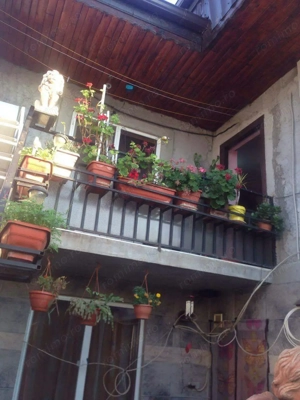 Vand doua case curte Bragadiru parter si etaj - imagine 5