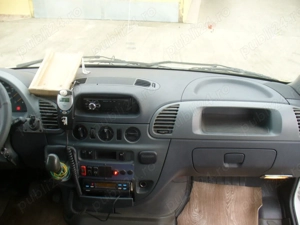 microbuz 20 locuri - imagine 8