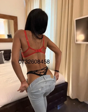 Buna , Sunt Ana Sexy si Atragatoare 