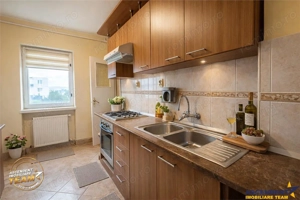 FILM:Oportunitate!Apartament cu 4 camere,2 bai,2 balcoane,2 garaje,Targu Secuiesc,Covasna - imagine 2