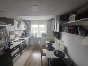 Apartament cu 2 camere, renovat si mobilat