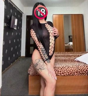 Tanara 22 ani!!!Discutam doar pe whattap!! La mine sau Hotel!!  - imagine 3