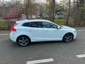 Volvo V40 D2 115 cp Euro 5 - imagine 2