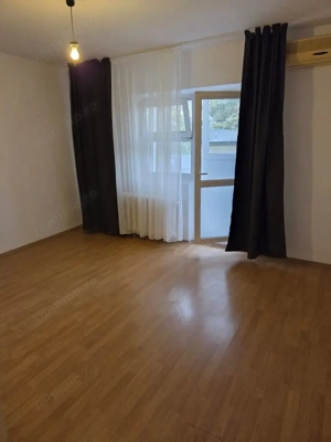 Apartament 4 camere 92mp, etaj 1, parcare inclusa, nemobilat, 2 băi, Mall Vitan