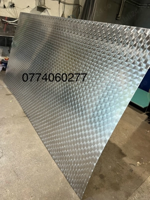 Tabla de inox rozetat 