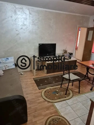 Garsoniera tip studio, Craiovita, centrala termica - 73 000 Euro - imagine 8