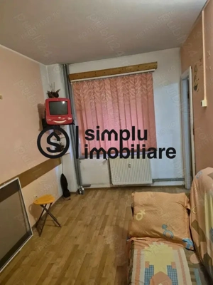 Garsoniera tip studio, Craiovita, centrala termica - 73 000 Euro - imagine 11
