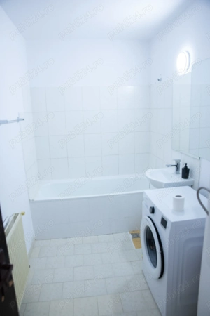 Particular inchiriez garsoniera spatioasa, 44mp Colentina