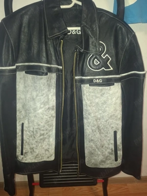 Geacă piele naturala marca D&G mărimea M. 