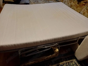 canapea extensibilă pe suport metalic cu saltea dimensiuni 3.10m lungime și 1m  latime  - imagine 2