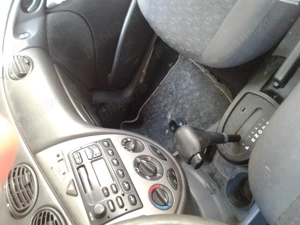 Vând. Ford. Focus.  2007 1.6 benzina. Cutie dsg 185ooo. Km. Cauciucuri noi distributie. Schimbata  . - imagine 7