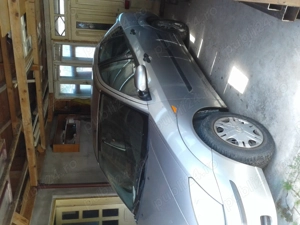 Vând. Ford. Focus.  2007 1.6 benzina. Cutie dsg 185ooo. Km. Cauciucuri noi distributie. Schimbata  . - imagine 6