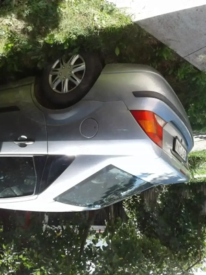 Vând. Ford. Focus.  2007 1.6 benzina. Cutie dsg 185ooo. Km. Cauciucuri noi distributie. Schimbata  . - imagine 2