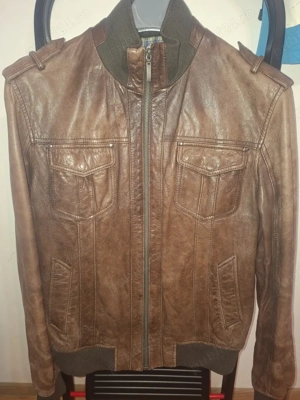 Geacă piele naturala mărimea M marca Jake &jones.