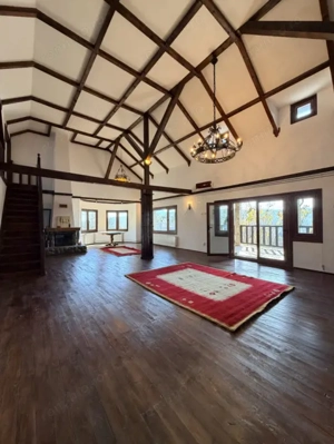 Refugiu Exclusivist Prahova Casa cu 5.2 ha, Panoramă Pârâu și Potențial Turistic - imagine 18