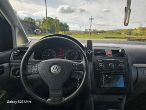 Volkswagen Touran  - imagine 8