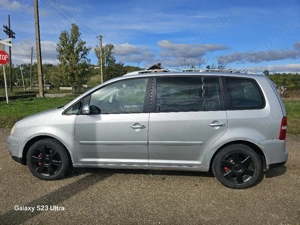 Volkswagen Touran  - imagine 7