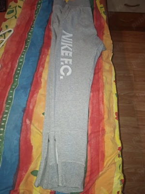 Pantaloni trening bumbac nike originali mărimea M. 