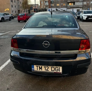 Opel Astra H Sedan 1.6 benzina, 2008 - imagine 3