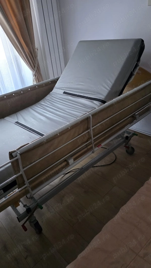 Vând pat electric pentru persoane imobilizate la pat.Patul este folosit 6 luni  - imagine 5