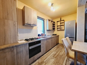 Langa statie autobuz si Profi. Incalzire in pardoseala. Loc de parcare.