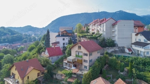 Vanzare vila - 3 apartamente |  Drumul Poienii Brasov - Proprietate Unica 