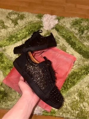 Christian Louboutin - Cu factura!