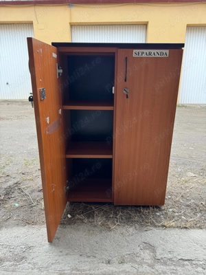 Dulap din lemn - culoare cires