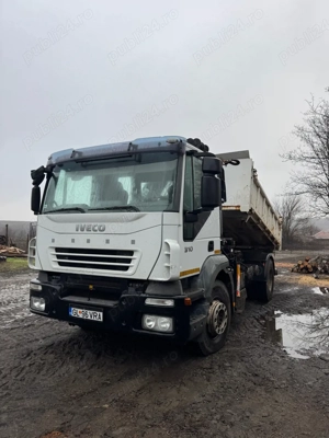 Iveco Stralis cu basculare si macara