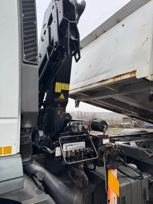 Iveco Stralis cu basculare si macara - imagine 2
