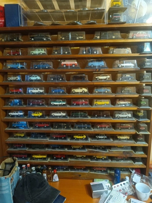 Colecții mașini de legenda și mașini de vis