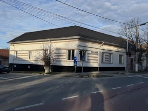 Casa mare de vânzare Bocșa Strada Principala +Teren mare Renovată