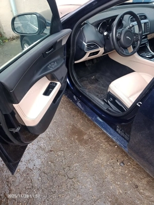 Vînd Jaguar XE 20d - imagine 10