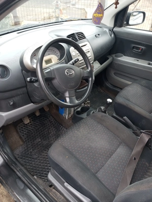 Vând Daihatsu Sirion  - imagine 5