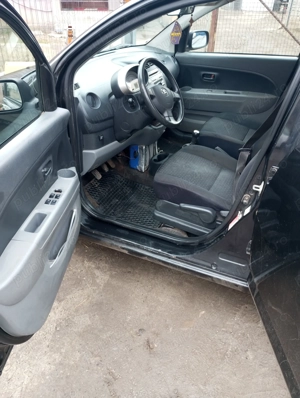 Vând Daihatsu Sirion  - imagine 3