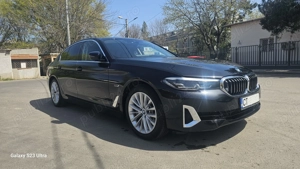 BMW Seria 530e , G30 - Luxury Edition  ! 292 cp ( 184 combustie,benzina + 108 electric )
