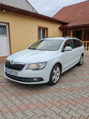 Skoda Superb an 2015  - imagine 4