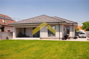 Casa noua la sol de vanzare in Livada