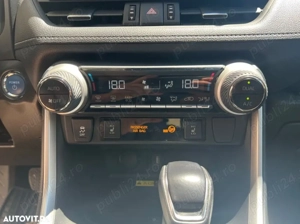 Toyota RAV4 2.5 4&4 Hybrid Luxury 2022 60000 km - imagine 9